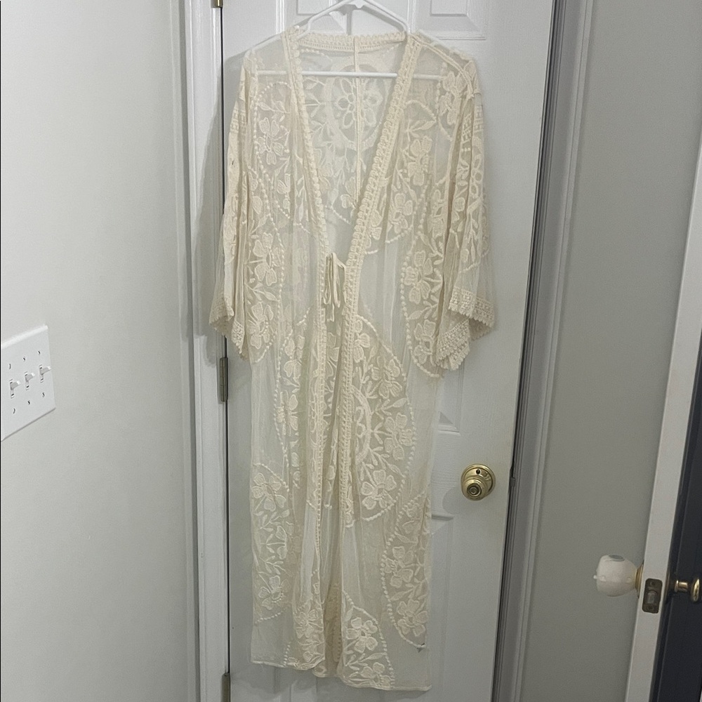 Elegant Cream Lace Duster